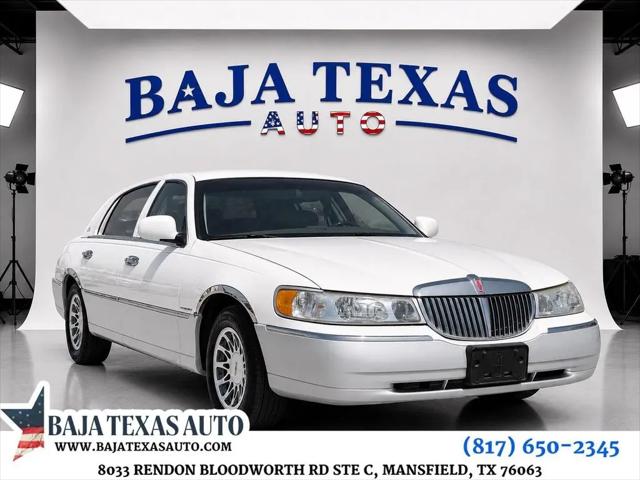 2002 Lincoln Town Car Signature for sale in Mansfield, TX