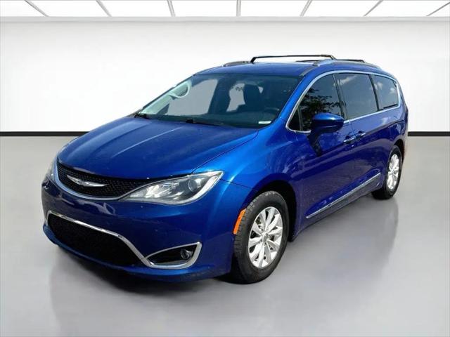 2019 Chrysler Pacifica Touring L for sale in Muncie, IN