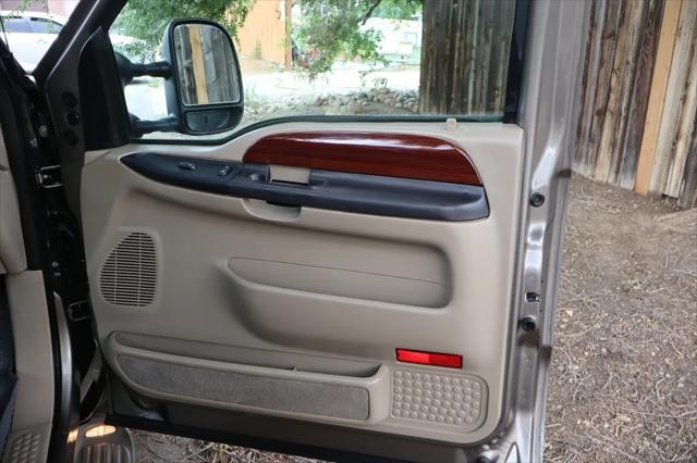 2005 Ford Excursion Limited