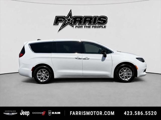 2027 Chrysler Pacifica LX