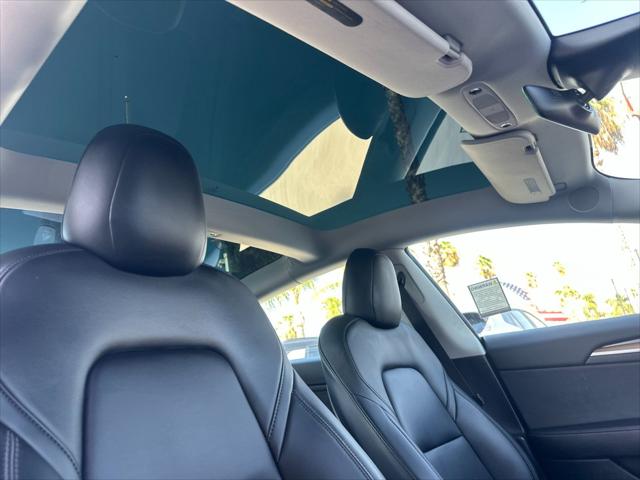 2022 Tesla Model 3 Long Range Dual Motor All-Wheel Drive