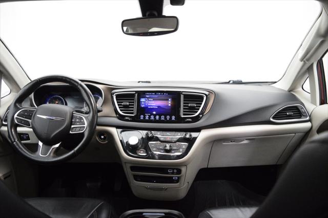 2017 Chrysler Pacifica Touring-L Plus