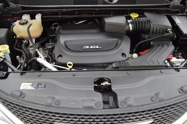 2017 Chrysler Pacifica Touring-L Plus