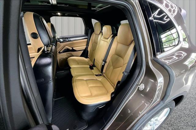 2016 Porsche Cayenne S