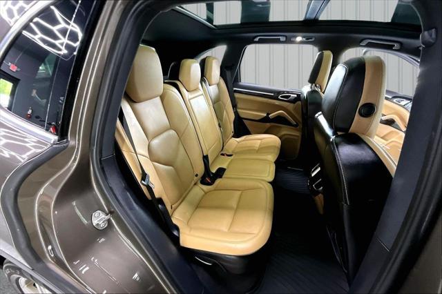 2016 Porsche Cayenne S