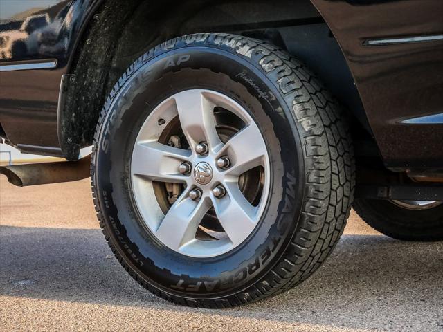 2019 Ram 1500 Classic SLT Crew Cab 4x2 64 Box