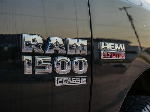 2019 Ram 1500 Classic SLT Crew Cab 4x2 64 Box