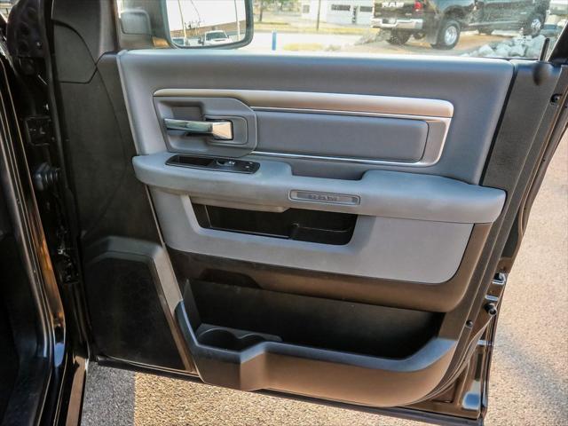 2019 Ram 1500 Classic SLT Crew Cab 4x2 64 Box