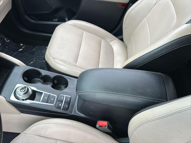 2020 Ford Escape Titanium