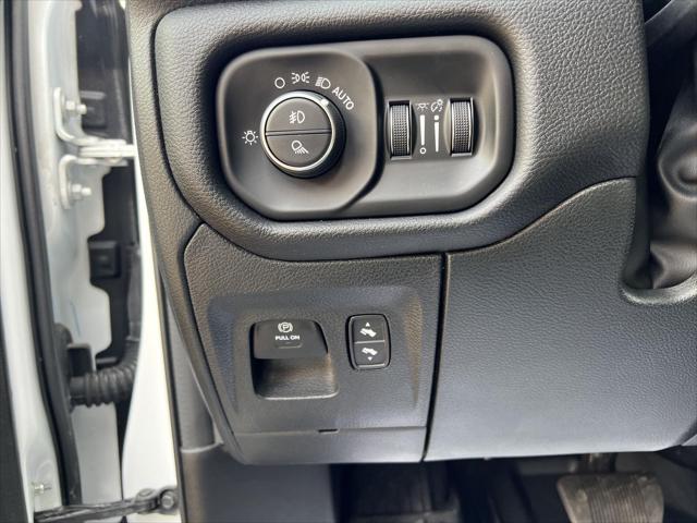 2025 Ram 1500 Big Horn Crew Cab 4x4 57 Box