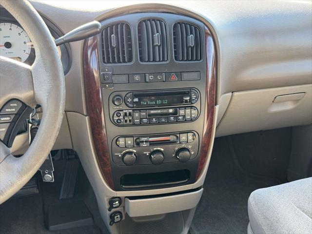 2002 Chrysler Town and Country EX 2002 Chrysler Town and Country EX