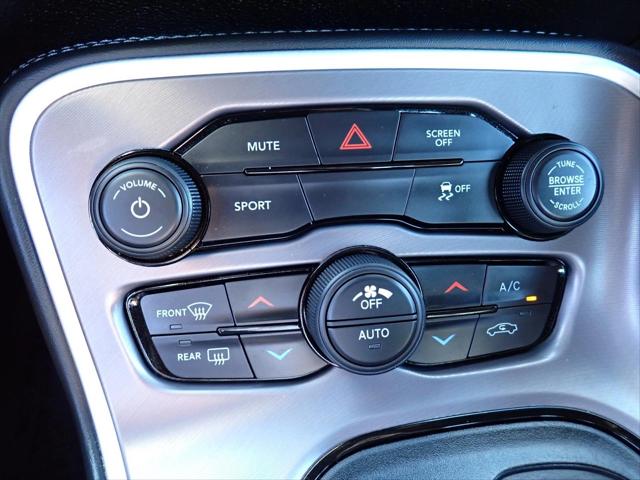 2022 Dodge Challenger SXT