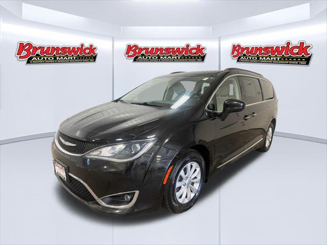 2017 Chrysler Pacifica Touring-L for sale in Brunswick, OH