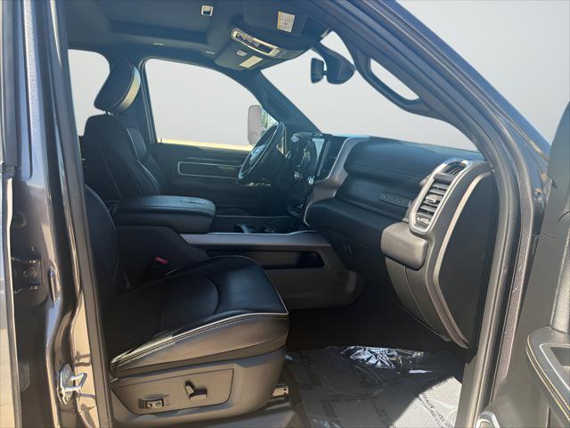 2020 Ram 3500 Laramie Crew Cab 4x4 64 Box