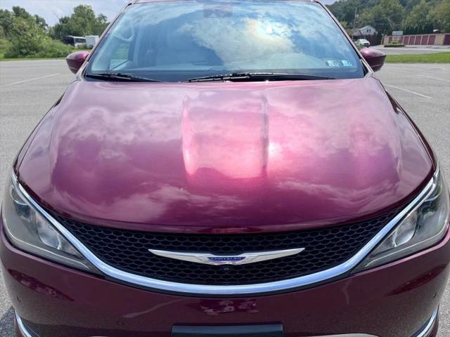2017 Chrysler Pacifica Touring-L Plus