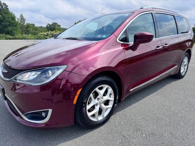 2017 Chrysler Pacifica Touring-L Plus