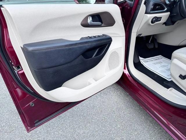 2017 Chrysler Pacifica Touring-L Plus