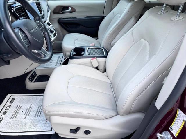2017 Chrysler Pacifica Touring-L Plus