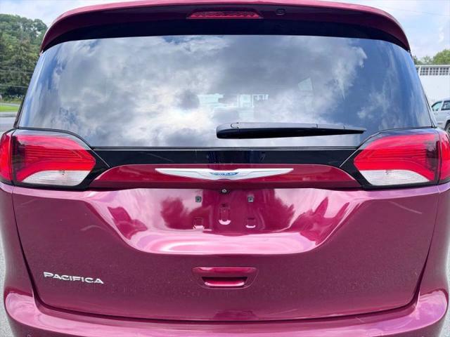 2017 Chrysler Pacifica Touring-L Plus