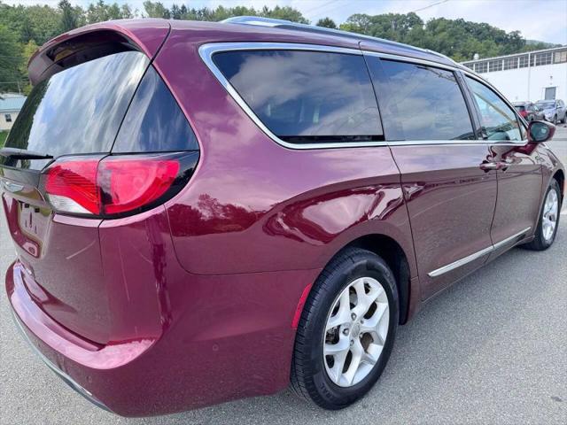 2017 Chrysler Pacifica Touring-L Plus