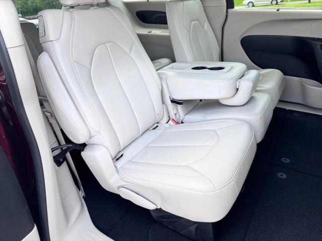 2017 Chrysler Pacifica Touring-L Plus