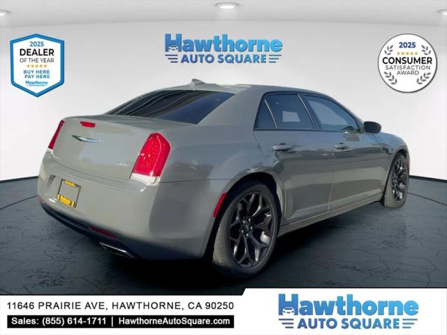 2019 Chrysler 300 Touring
