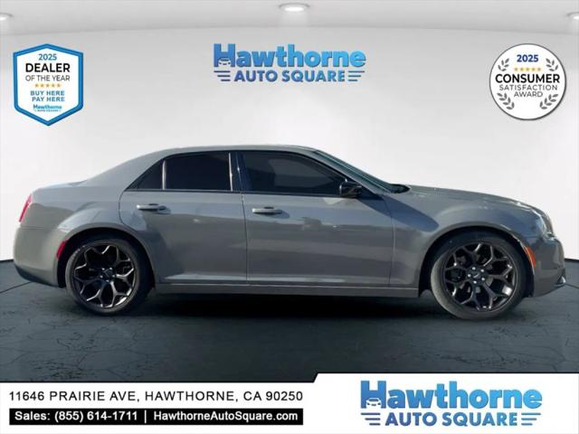 2019 Chrysler 300 Touring