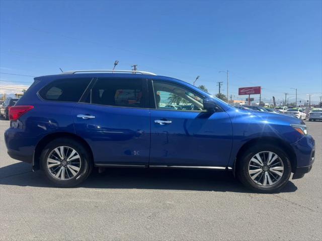 2017 Nissan Pathfinder S