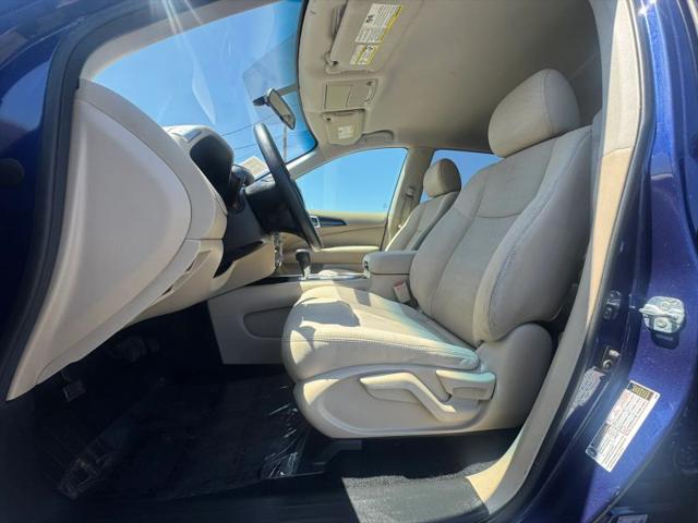 2017 Nissan Pathfinder S