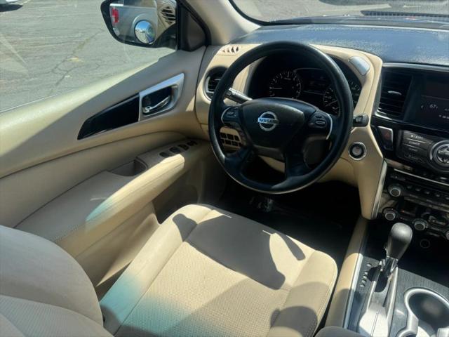 2017 Nissan Pathfinder S