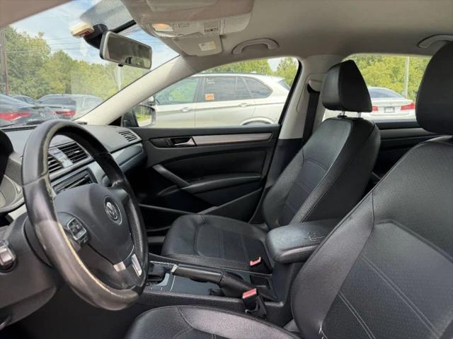 2014 Volkswagen Passat 2.5L Wolfsburg Edition