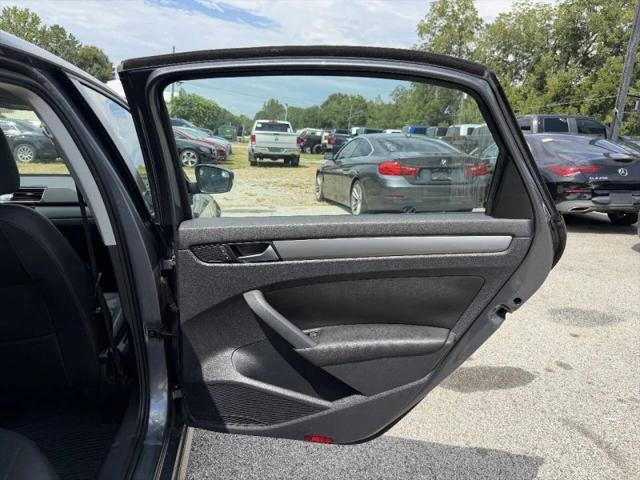 2014 Volkswagen Passat 2.5L Wolfsburg Edition