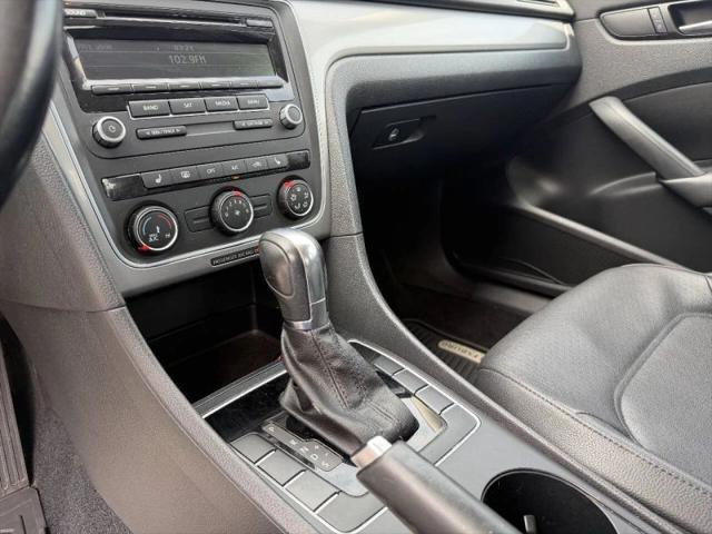 2014 Volkswagen Passat 2.5L Wolfsburg Edition