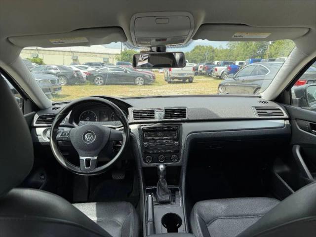 2014 Volkswagen Passat 2.5L Wolfsburg Edition