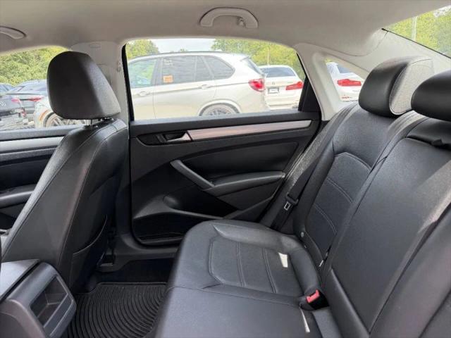 2014 Volkswagen Passat 2.5L Wolfsburg Edition