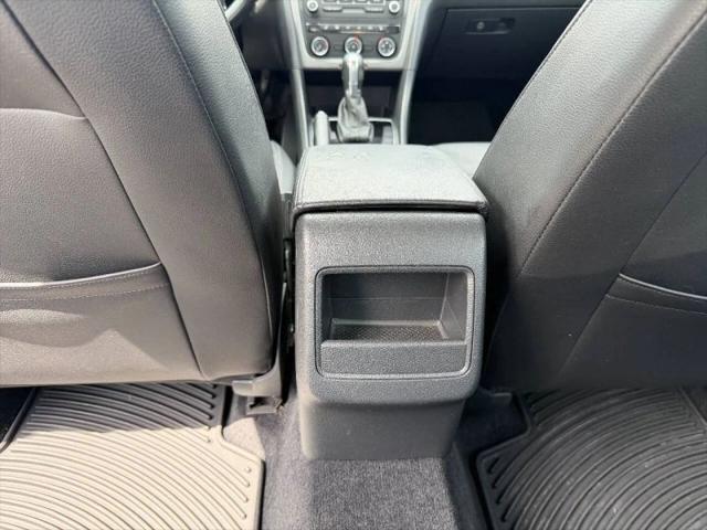 2014 Volkswagen Passat 2.5L Wolfsburg Edition
