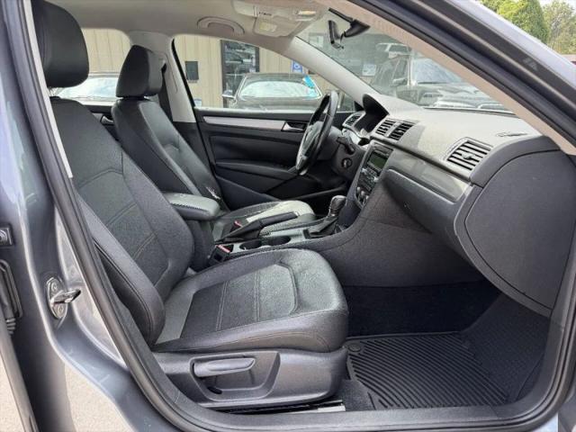 2014 Volkswagen Passat 2.5L Wolfsburg Edition