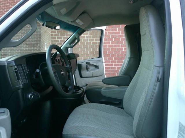 2017 GMC Savana 2500 Work Van