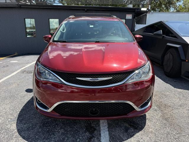 2017 Chrysler Pacifica Touring-L Plus