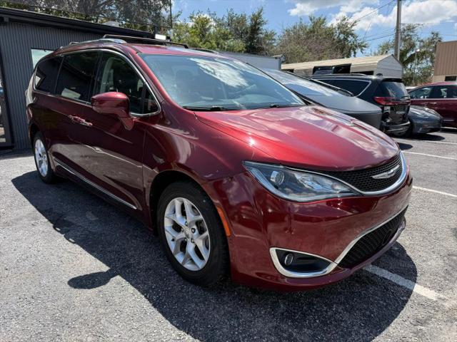 2017 Chrysler Pacifica Touring-L Plus