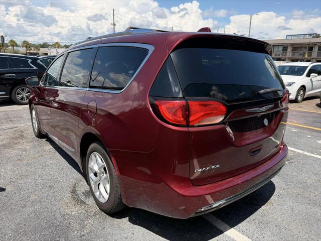 2017 Chrysler Pacifica Touring-L Plus