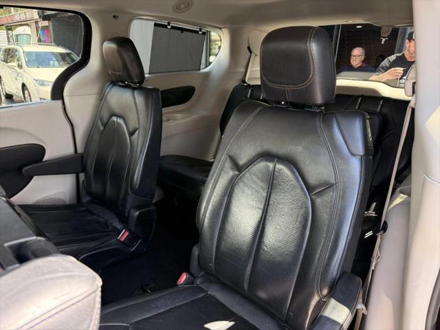 2017 Chrysler Pacifica Touring-L Plus