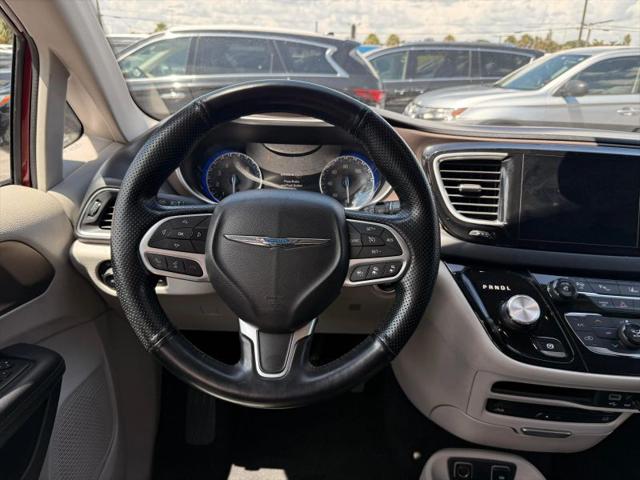2017 Chrysler Pacifica Touring-L Plus