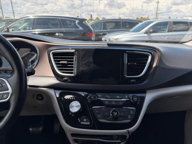 2017 Chrysler Pacifica Touring-L Plus