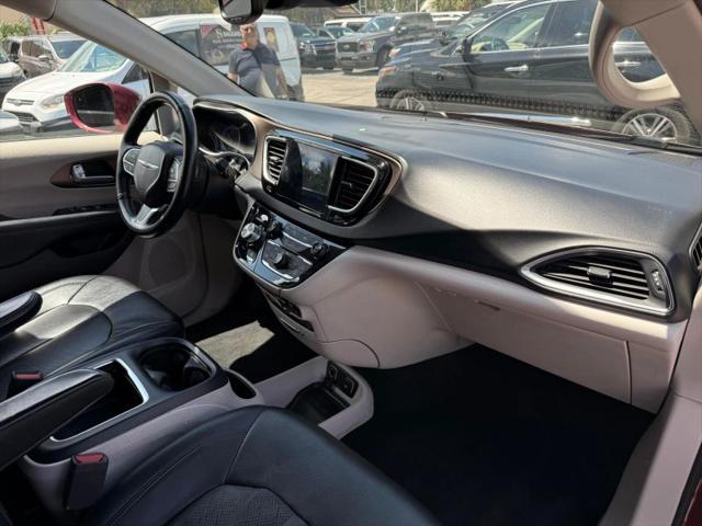 2017 Chrysler Pacifica Touring-L Plus