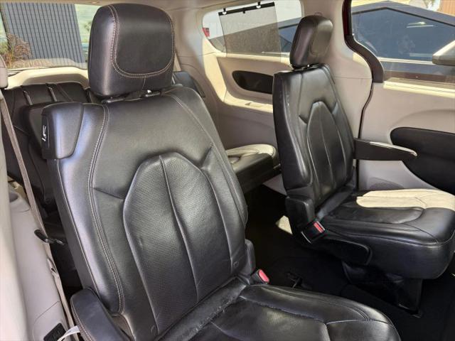 2017 Chrysler Pacifica Touring-L Plus
