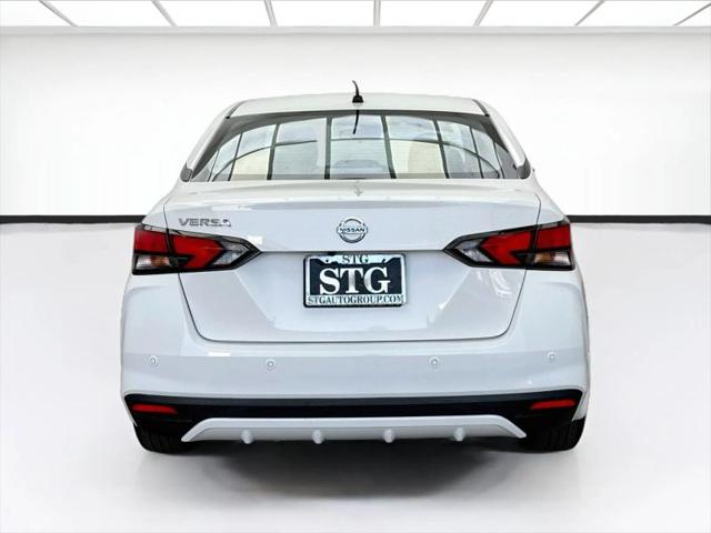 2021 Nissan Versa S Xtronic CVT