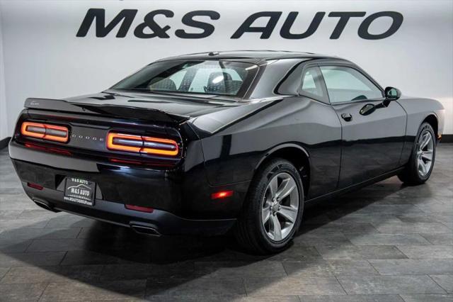 2022 Dodge Challenger SXT