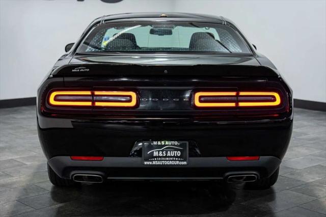 2022 Dodge Challenger SXT
