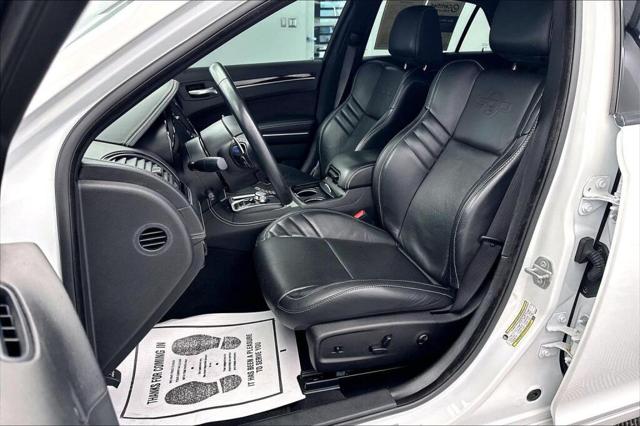 2023 Chrysler 300 300C